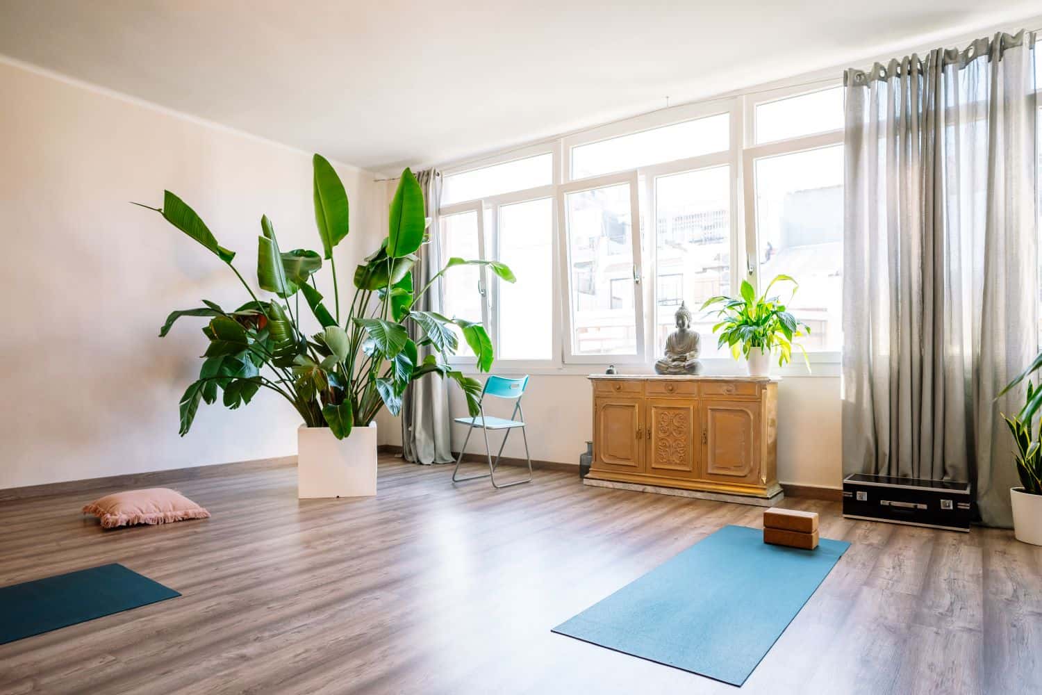 interior-of-light-yoga-studio-2022-11-24-20-03-17-utc-12-min.jpg